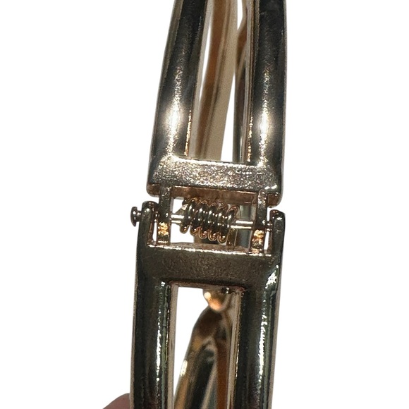 Vintage Sculptural Gold Tone Collar Necklace Matching Cuff Bracelet Set - Picture 7 of 11